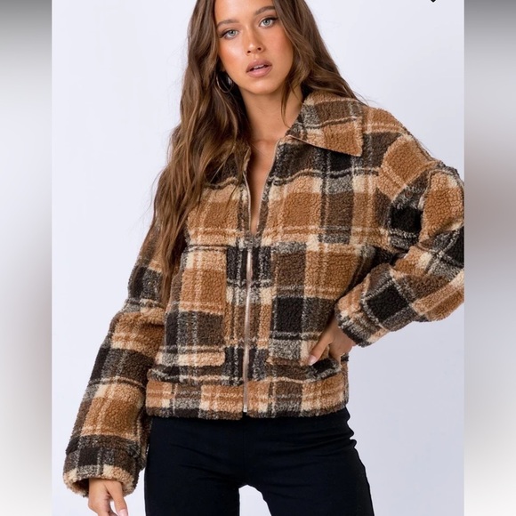 Princess Polly Doria Jacket  Plaid Cropped Sherpa size 4/Small - Picture 1 of 10